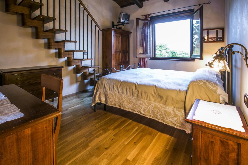 ピネート Agriturismo Col Morino Bed & Breakfast エクステリア 写真