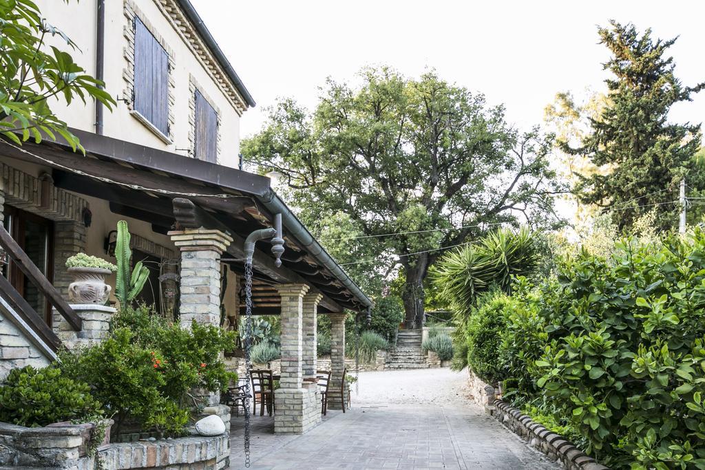 ピネート Agriturismo Col Morino Bed & Breakfast エクステリア 写真