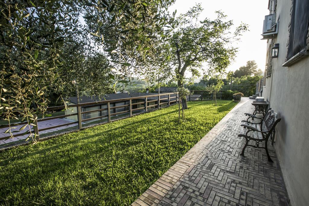 ピネート Agriturismo Col Morino Bed & Breakfast エクステリア 写真