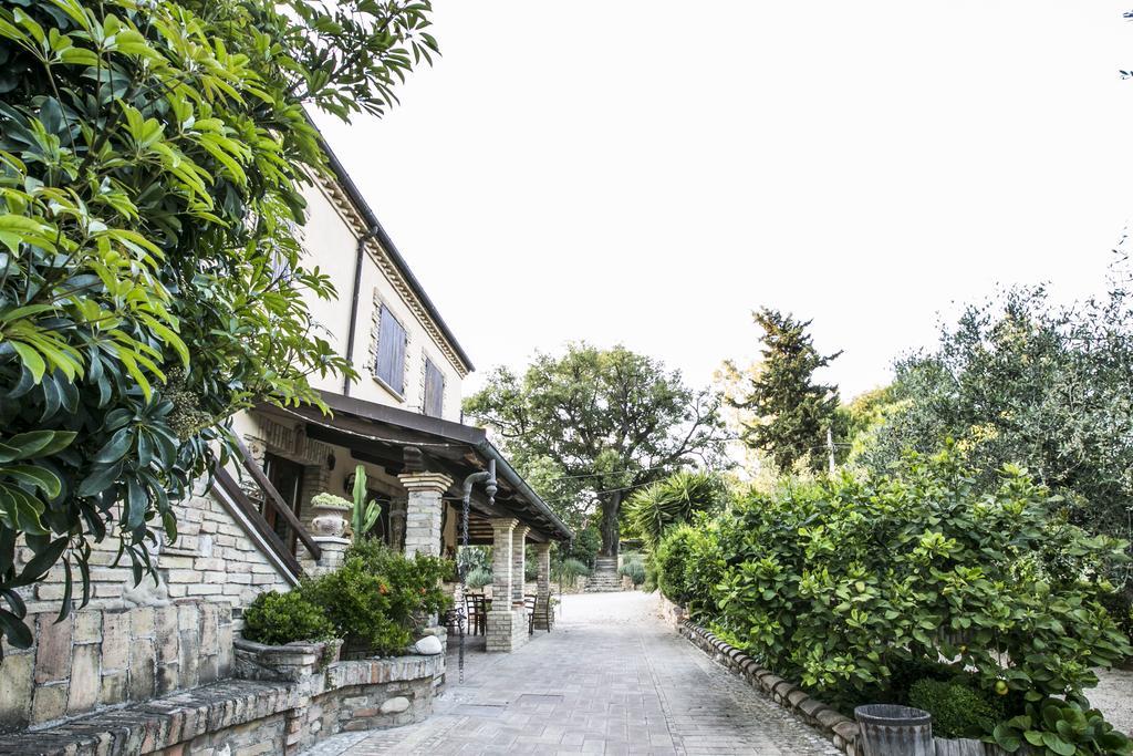 ピネート Agriturismo Col Morino Bed & Breakfast エクステリア 写真