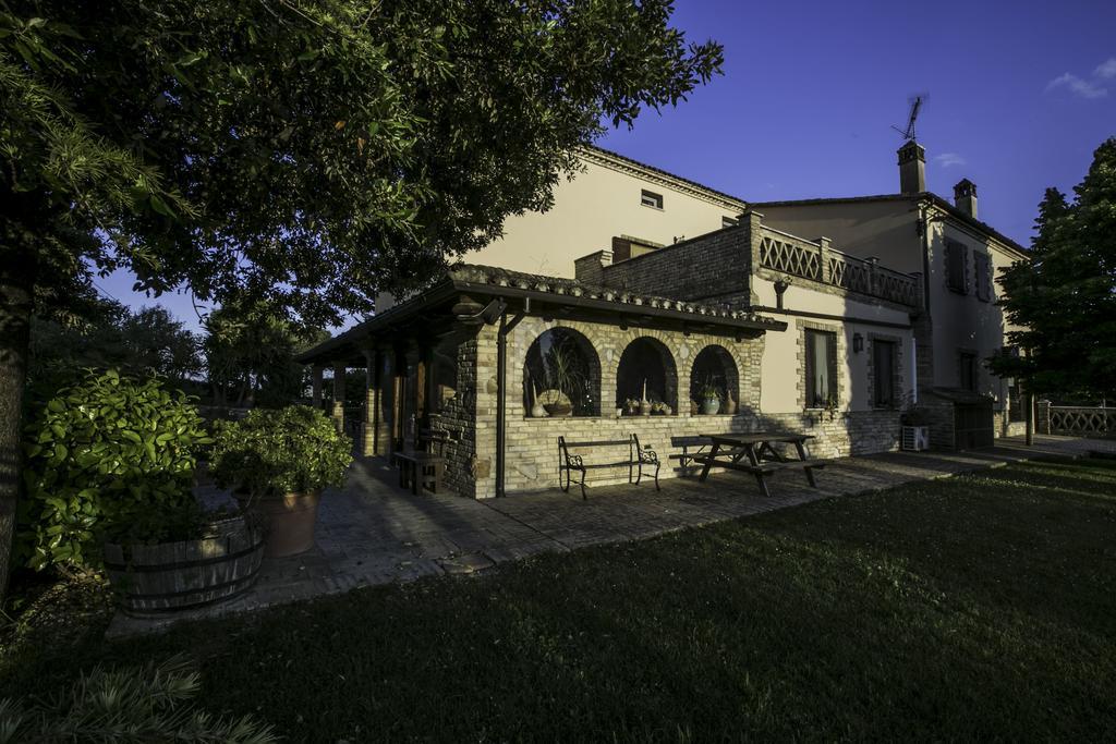 ピネート Agriturismo Col Morino Bed & Breakfast エクステリア 写真